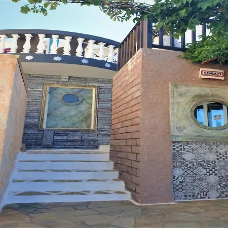 公寓 Entire Private Sea Full View With Balcony, Shared Pool And Air Conditionin (adults Only) *