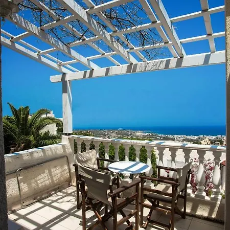 Entire Private Sea Full View With Balcony, Shared Pool And Air Conditionin (adults Only) Apartment
