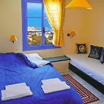 公寓 Entire Private Sea Full View With Balcony, Shared Pool And Air Conditionin (adults Only)