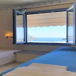 Entire Private Sea Full View With Balcony, Shared Pool And Air Conditionin (adults Only) 公寓