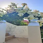 Entire Private Sea Full View With Balcony, Shared Pool And Air Conditionin (adults Only) 公寓