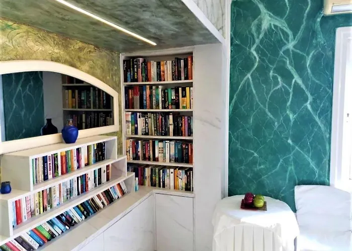 Διαμέρισμα Entire Private Sea Full View With Balcony, Shared Pool And Air Conditionin (adults Only) *